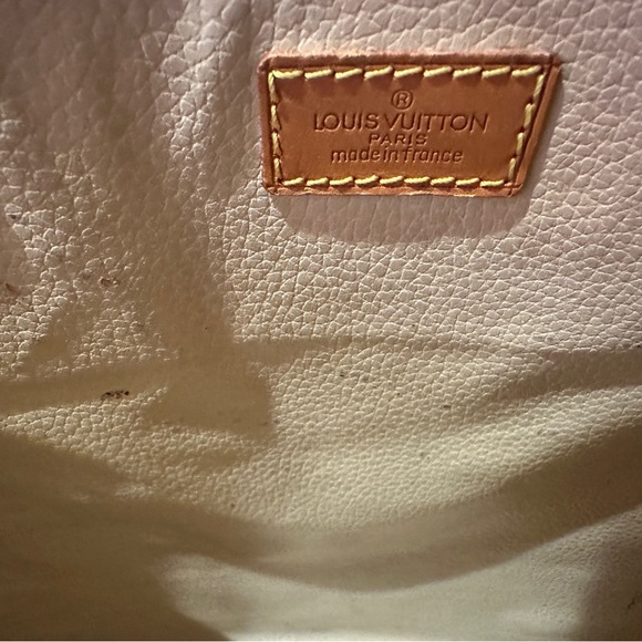 Huge Price Drop ⬇️ Louis Vuitton Monogram Sac Plat - Picture 5 of 16